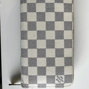 LV Zippy Wallet